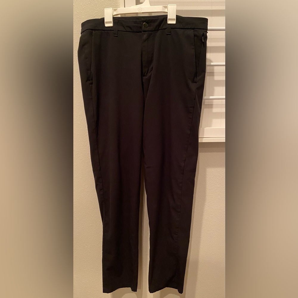 Lululemon Men’s Pants Size 36